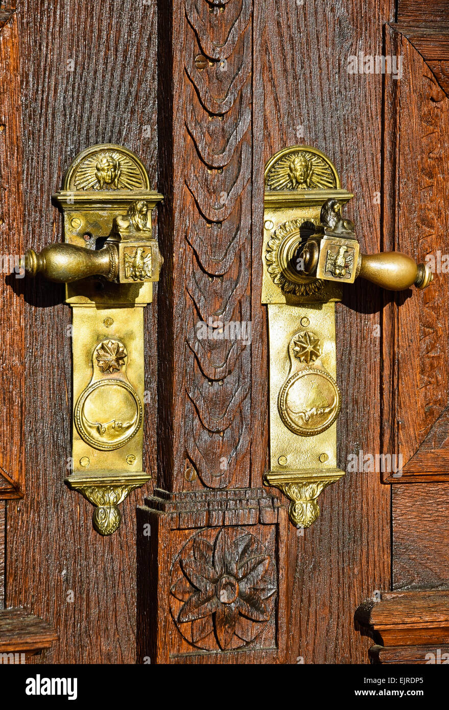 Maniglia della porta del grande chiesa, Debrecen, Ungheria Foto Stock
