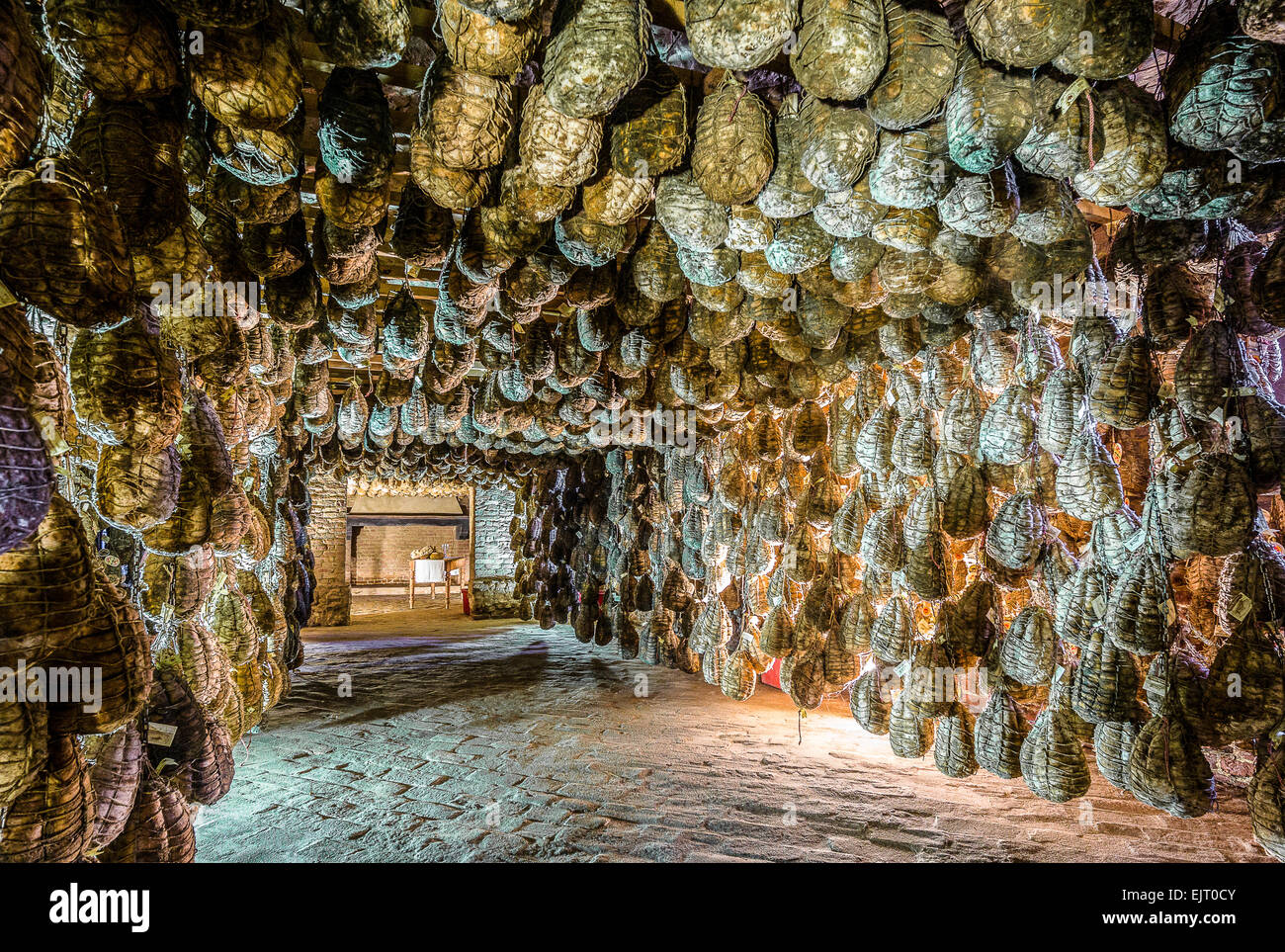 Polesine Parmense, le cantine per l'invecchiamento di maiale salata nella Antica Corte Pallavicina Relais Foto Stock