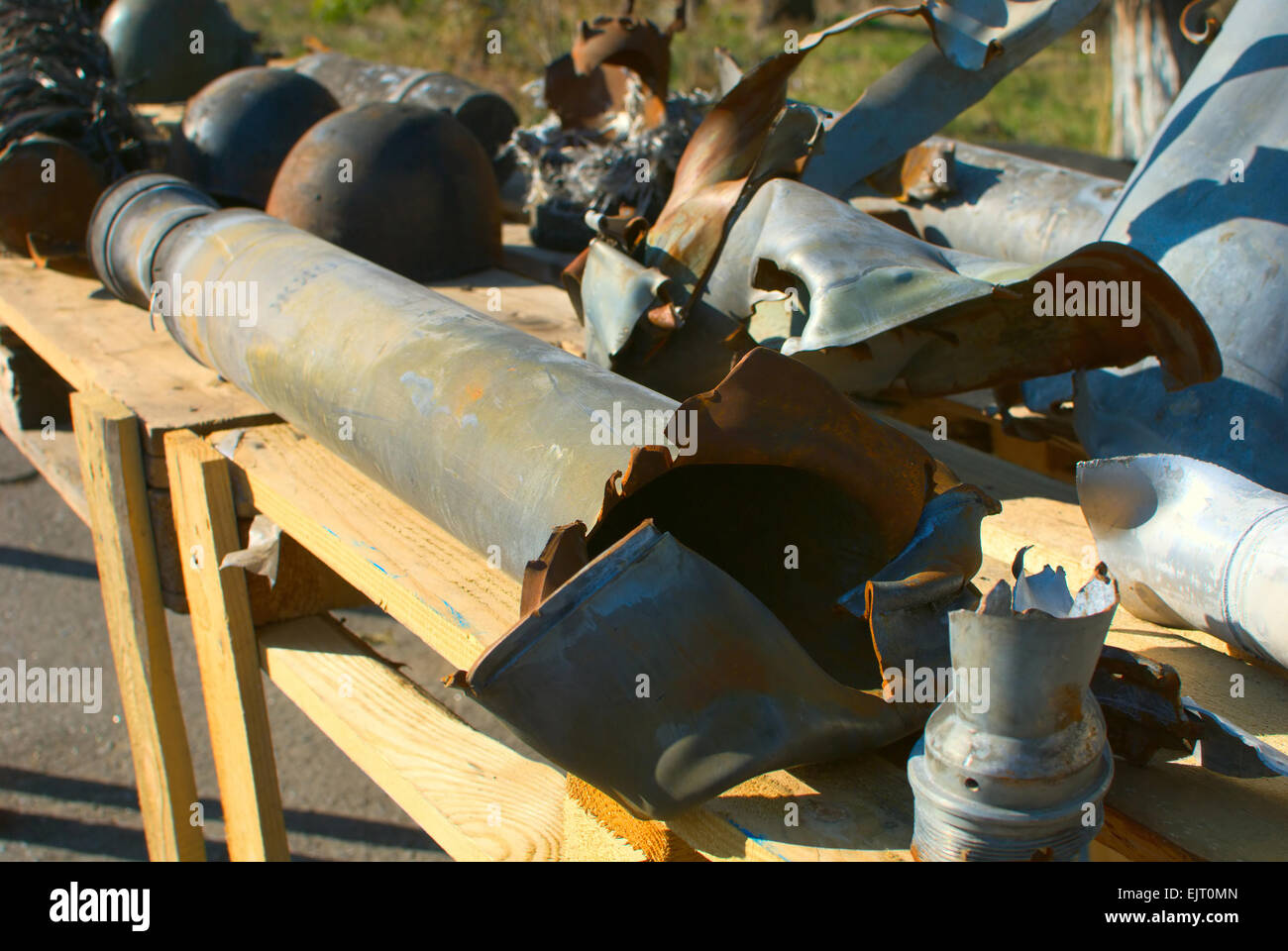 Open Air Museum eco della guerra nel Donbass. Ukrainian proiettili usati contro i civili è sul display. Foto Stock