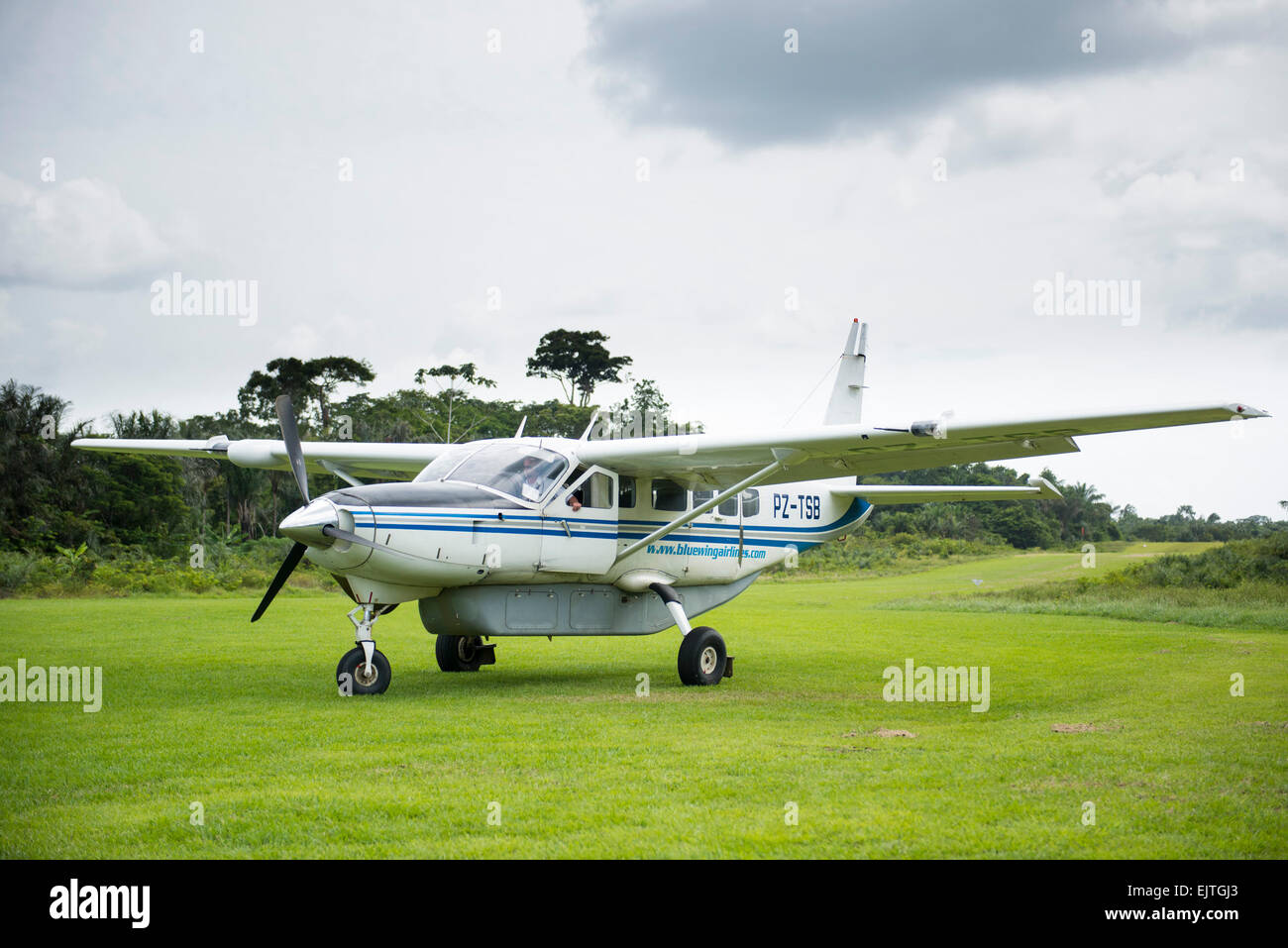 Un piccolo velivolo per visitare gli interni del Suriname Foto Stock