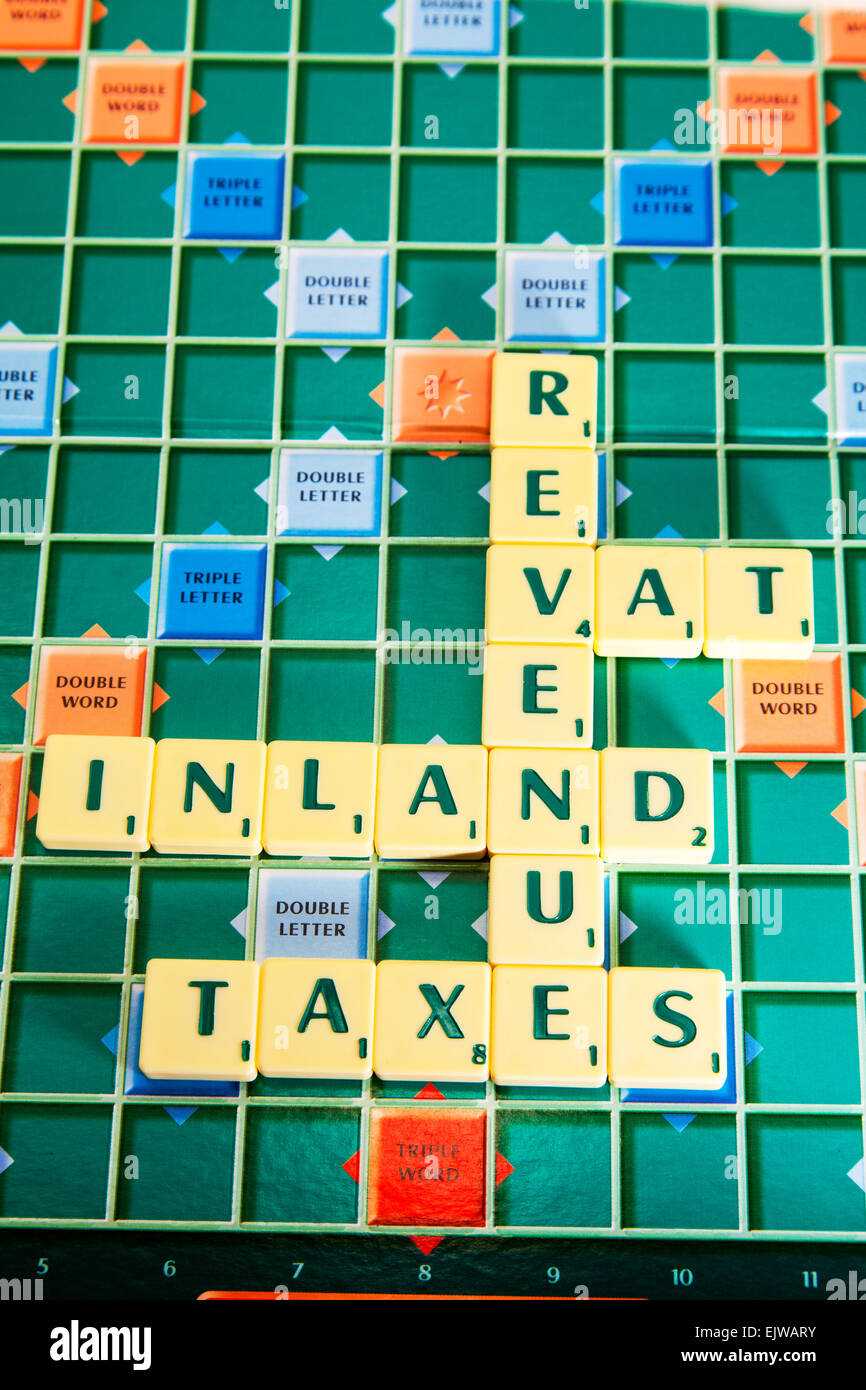 Agenzia delle entrate IVA HMRC fiscale raccolta parole usando piastrelle scrabble precisare Foto Stock