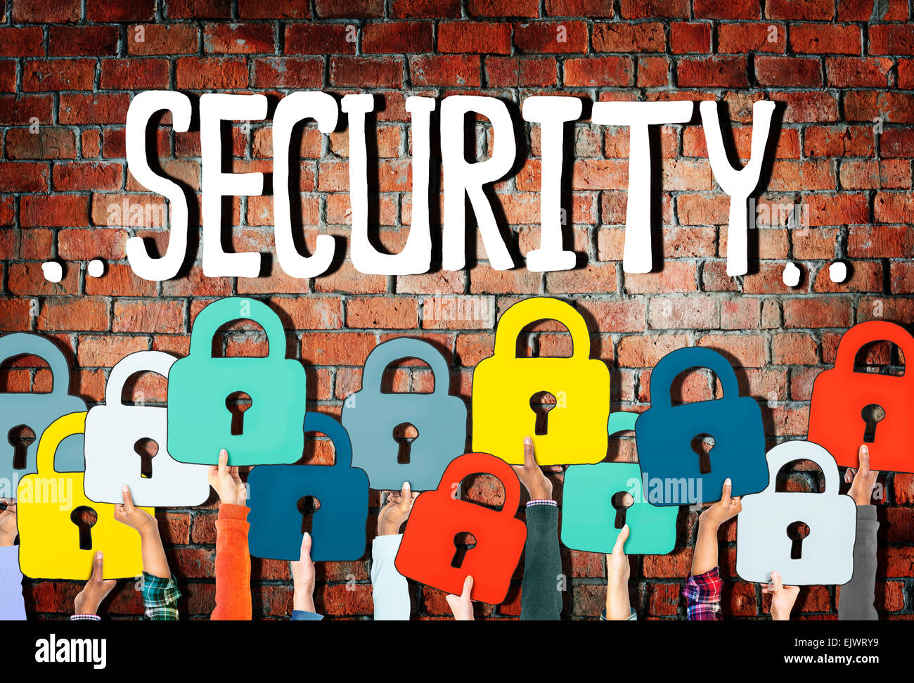 Gruppo di diverse mani tenendo il simbolo del lucchetto Foto Stock