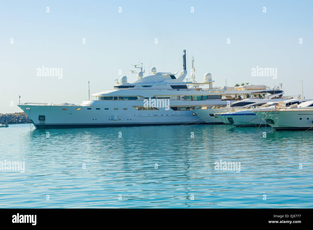 Marbella, Spagna 3 Settembre 2014: Lady Haya famoso yacht di lusso famiglia reale saudita arriva alla porta su settembre 3, 2014 a mar Foto Stock