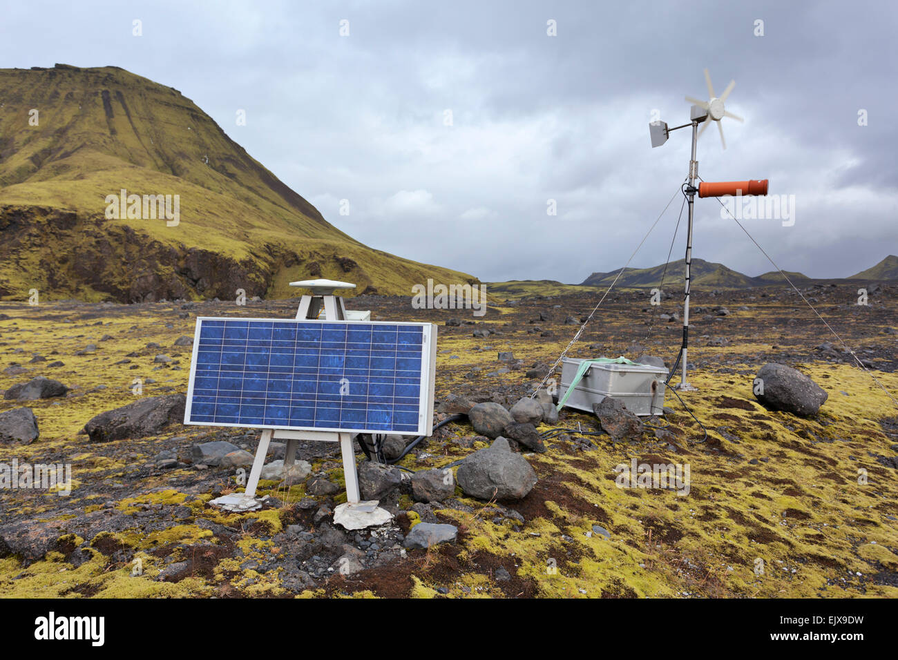 Isole Vedurstofa, monitoraggio GPS continuo - apparecchiature di monitoraggio sismico, Islanda Foto Stock
