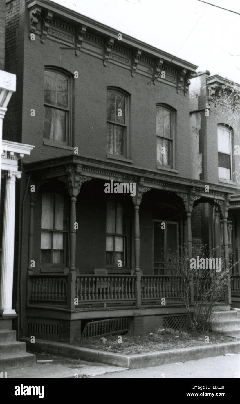 Jackson Ward, situato nel quartiere centrale di Richmond, era un fulcro centrale della cultura afroamericana, specialmente durante i primi anni del XX secolo. Il quartiere ha ospitato una fiorente scena di intrattenimento, tra cui nomi famosi come Ella Fitzgerald e Duke Ellington. Foto Stock