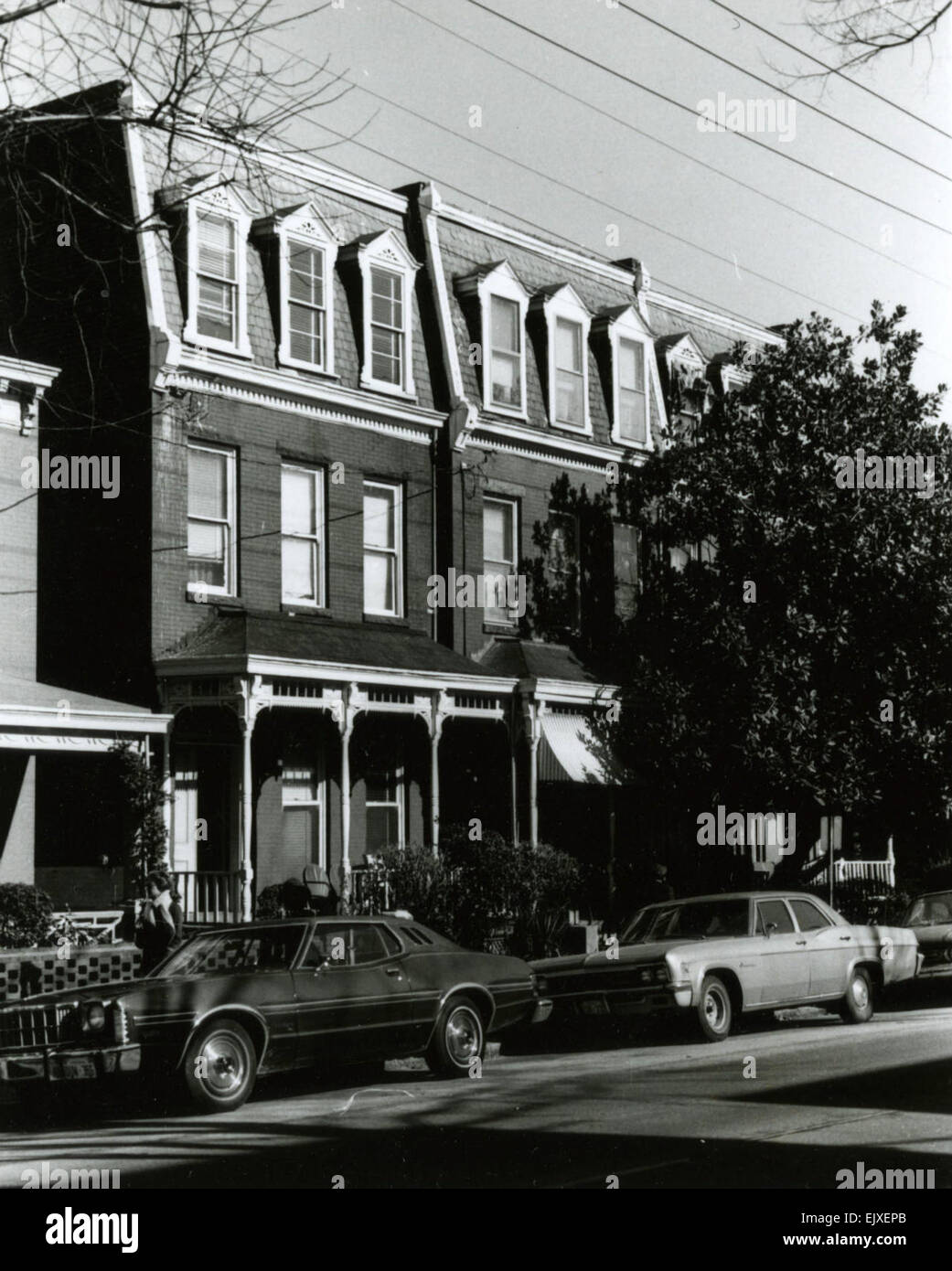 Jackson Ward a Richmond, Virginia, divenne un vivace centro della cultura afroamericana nel 1920. Originariamente sviluppato dagli immigrati europei, in seguito attirò schiavi liberati durante la ricostruzione. Il quartiere ospitava personaggi di spicco come Ella Fitzgerald e Duke Ellington nel suo quartiere dei divertimenti, con l'Hippodrome Theatre come sede centrale. Foto Stock