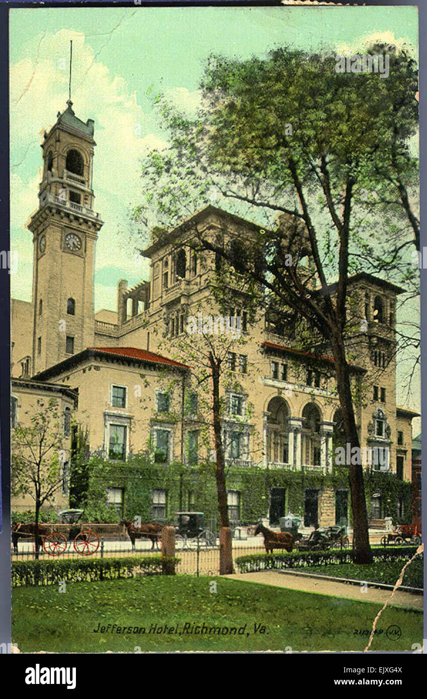 Il Jefferson Hotel di Richmond, Virginia, è catturato in questa collezione di cartoline dei primi anni del XX secolo. Le cartoline offrono uno sguardo alla bellezza architettonica e all'atmosfera sociale dell'hotel, un simbolo della città. Foto Stock
