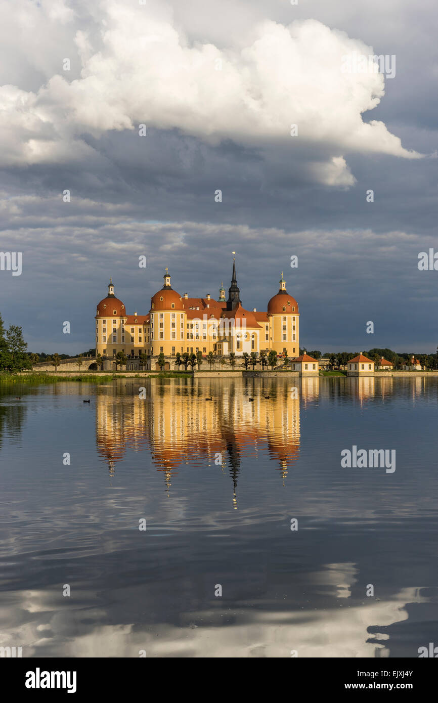 In Germania, in Sassonia, Castello di Moritzburg al castello di stagno Foto Stock