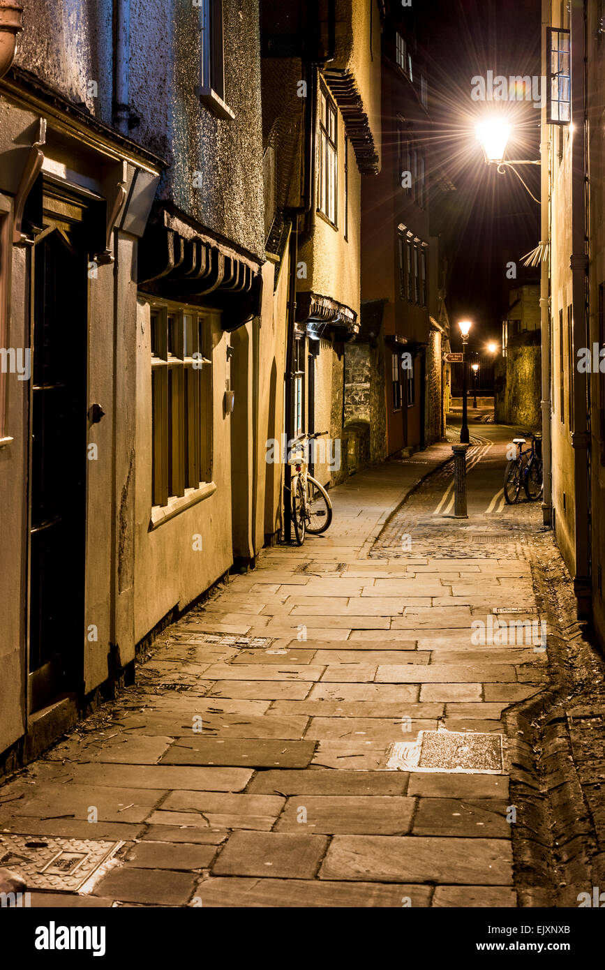 Gazza Lane, Oxford city center è una piccola stradina riflettente del Oxford radici storiche Foto Stock