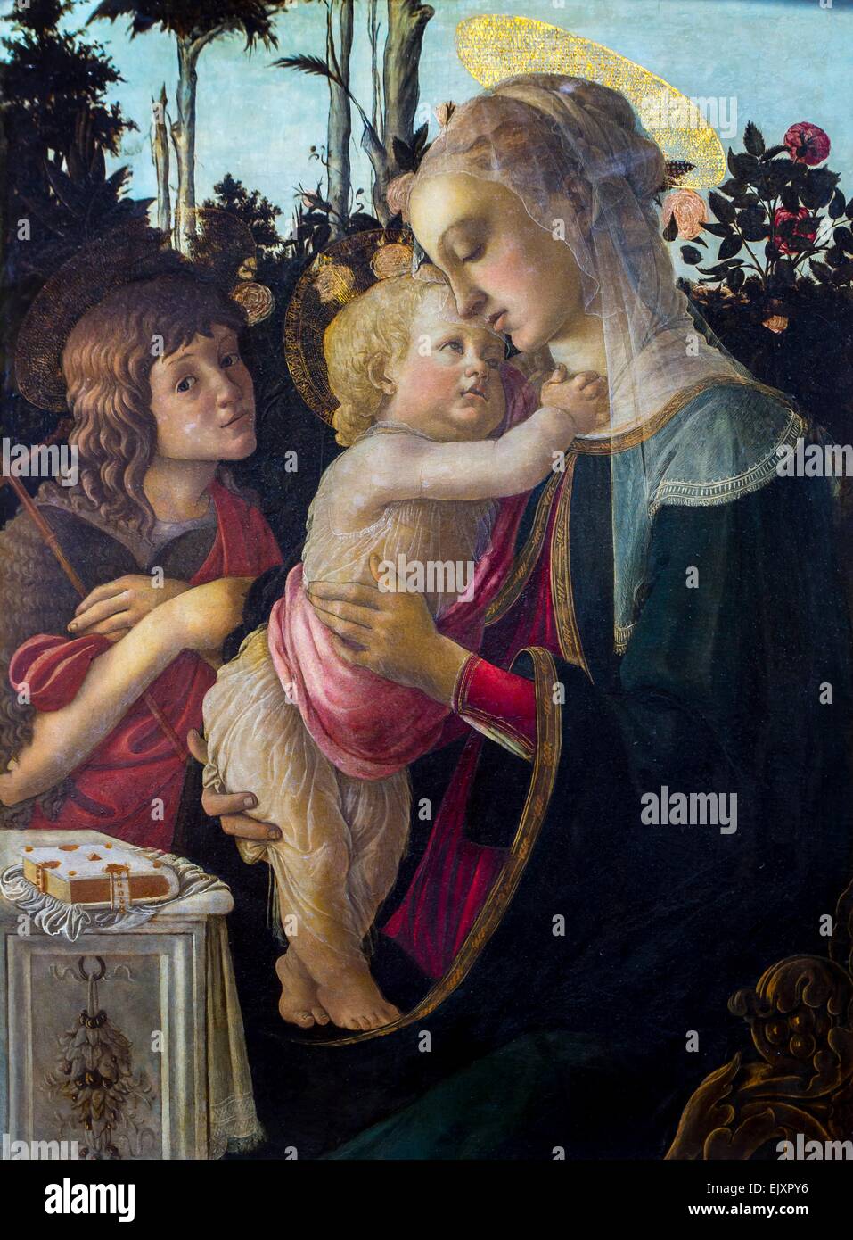 ActiveMuseum 0001987.jpg / Vergine con Bambino, giovane San Giovanni Battista, ca 1470 - Alessandro Filipepi, aka Botticelli 26/09/2013 - / collezione di antichità / Museo attivo Foto Stock