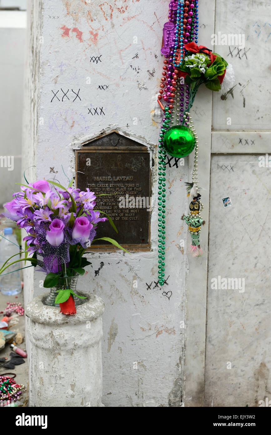 Marie Laveau della tomba di St Louis n. 1 Cimitero Cimitero di new orleans morti al di sopra del suolo sepoltura cripta tomba tombe nel cimitero RM USA Foto Stock