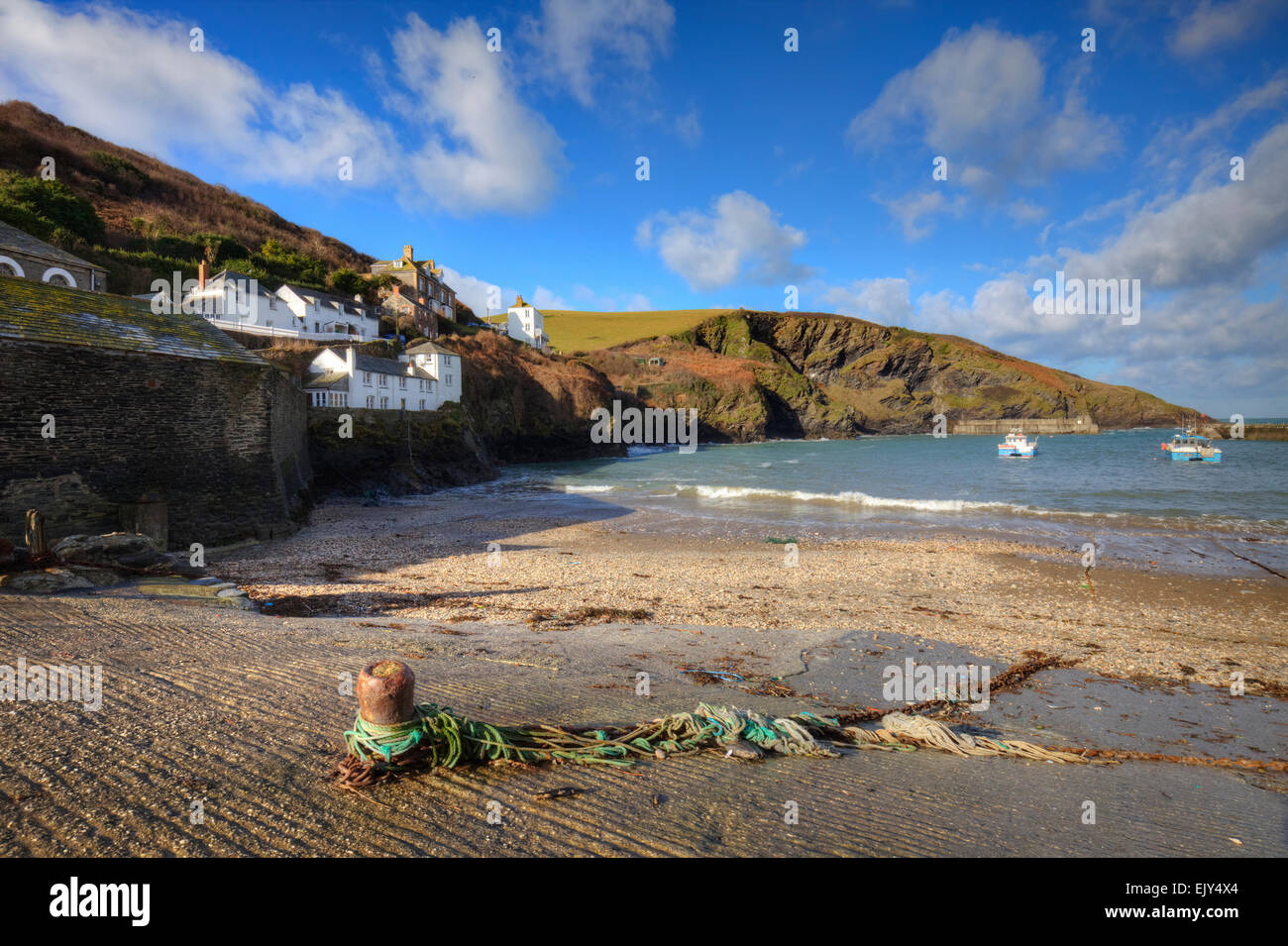 La spiaggia di Port Isaac sulla costa nord della Cornovaglia, catturato a metà gennaio Foto Stock