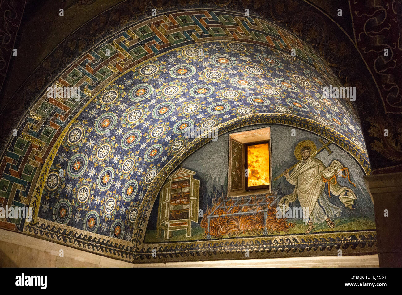 Moscia con St Lawrence o St Vincent il Mausoleo di Galla Placidia, Ravenna, Italia. Foto Stock