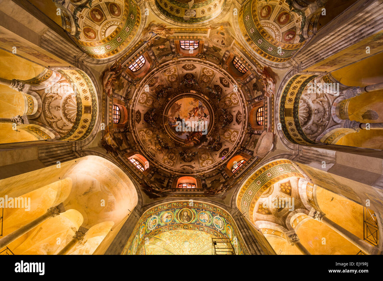 Cupola Centrale, Basilica di San Vitale, Ravenna, Italia Foto Stock