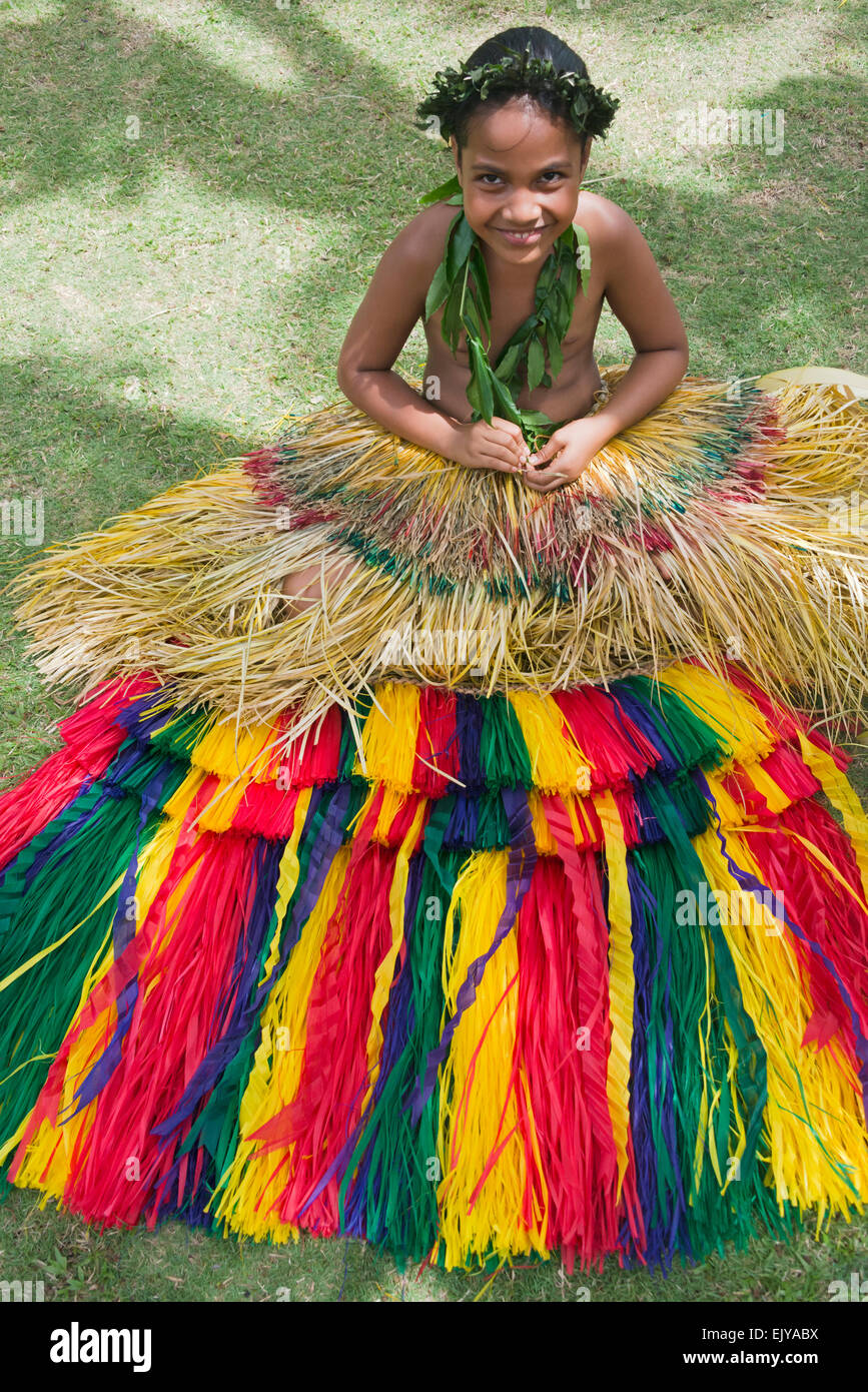 Yapese ragazza in abbigliamento tradizionale, Yap Island, Stati Federati di Micronesia Foto Stock
