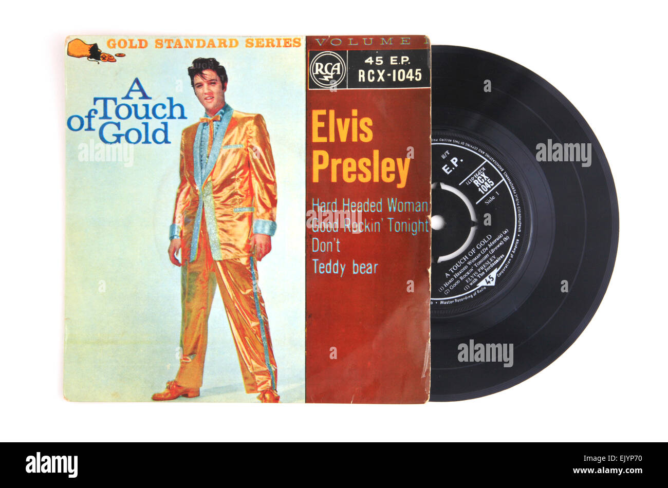 Un tocco di vinile Oro 45 rpm extended play record di Elvis Presley. Foto Stock