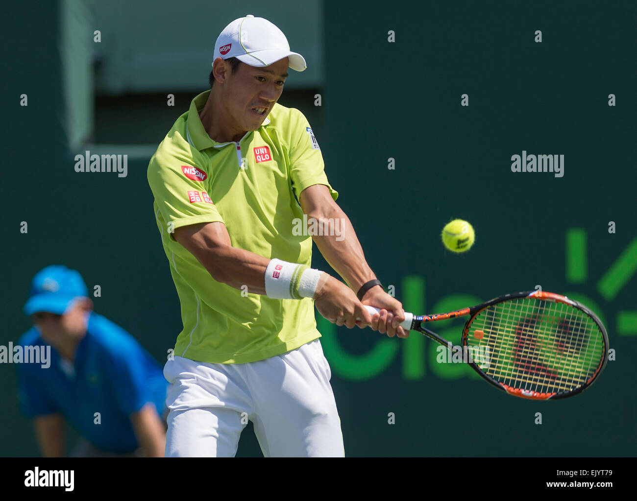 Key Biscayne, Florida, Stati Uniti d'America. 02Apr, 2015. Kei Nishikori (JPN)viene sconvolto come egli perde 6-4 6-3 a John Isner (USA) al 2015 Miami apre al Crandon Centro Tennis di Key Biscayne Florida. Credito: Azione Sport Plus/Alamy Live News Foto Stock