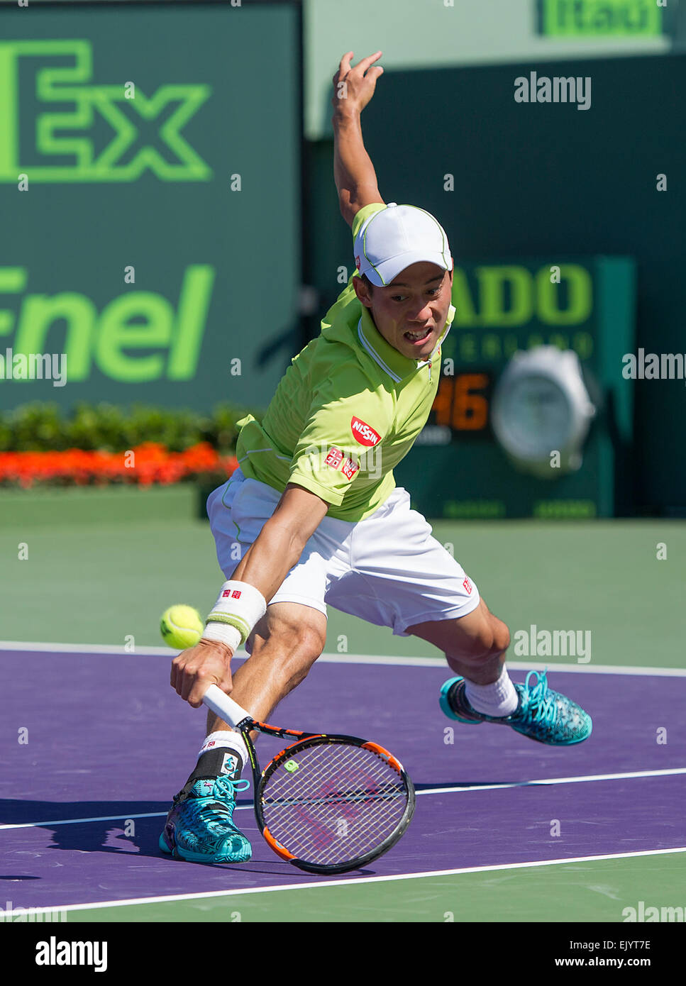 Key Biscayne, Florida, Stati Uniti d'America. 02Apr, 2015. Kei Nishikori (JPN)viene sconvolto come egli perde 6-4 6-3 a John Isner (USA) al 2015 Miami apre al Crandon Centro Tennis di Key Biscayne Florida. Credito: Azione Sport Plus/Alamy Live News Foto Stock