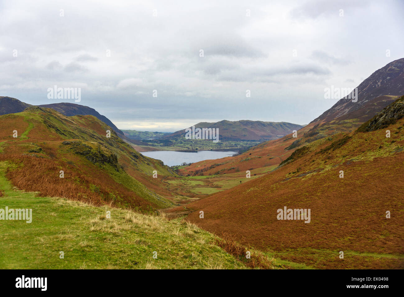 Crummock acqua tra i nodi Rannerdale Foto Stock