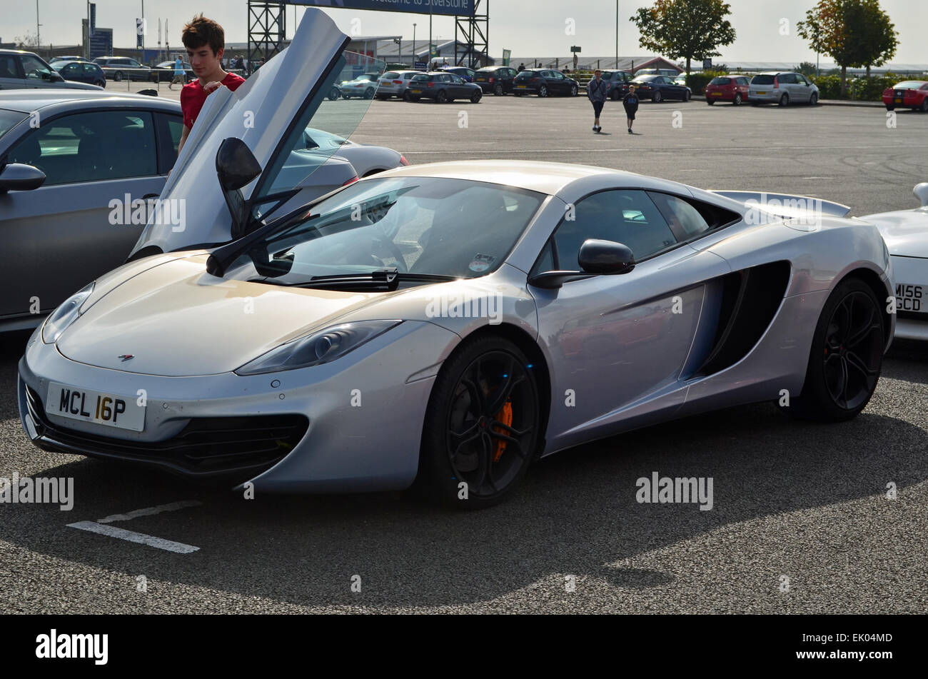 Argento McLaren MP4-12c Foto Stock