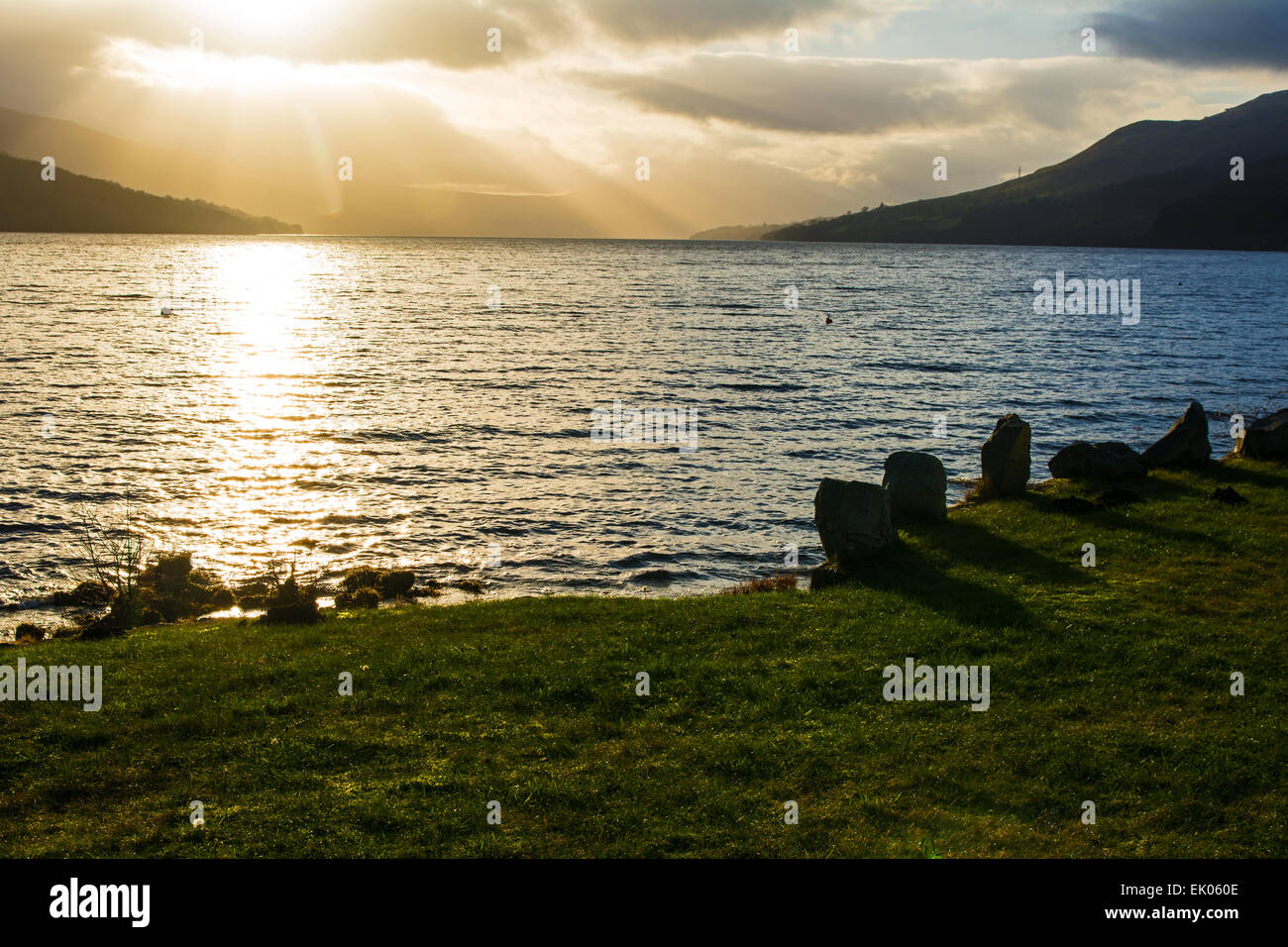 Loch Tay raggi del sole Foto Stock