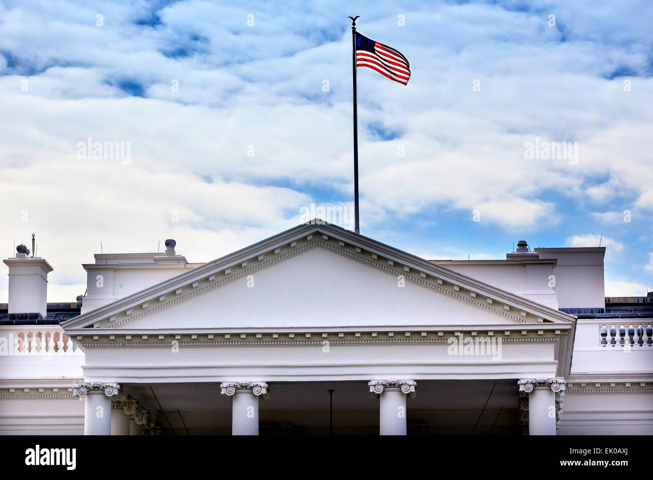 Bianco presidenziale Casa Fontana di recinzione e Pennsylvania Avenue a Washington DC Foto Stock
