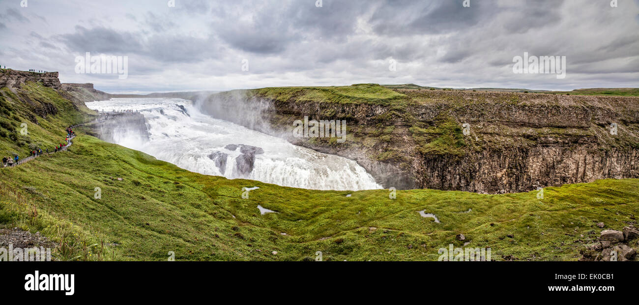 Vista panoramica delle Cascate Gullfoss in Islanda. Foto Stock
