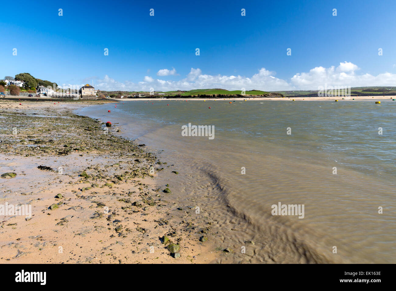 Il villaggio di roccia sul cammello estuario Cornwall Inghilterra UK Europa Foto Stock