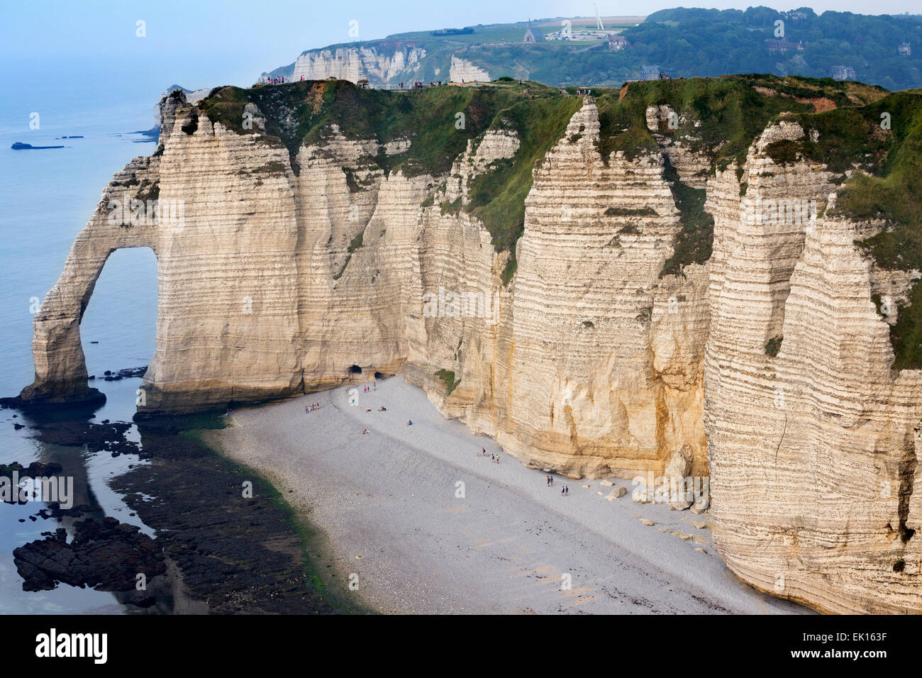 Falaise d'Aval, Sea Cliff, Étretat, Costa d'alabastro, Haute-Normandie, Normandia, Francia, Europa Foto Stock