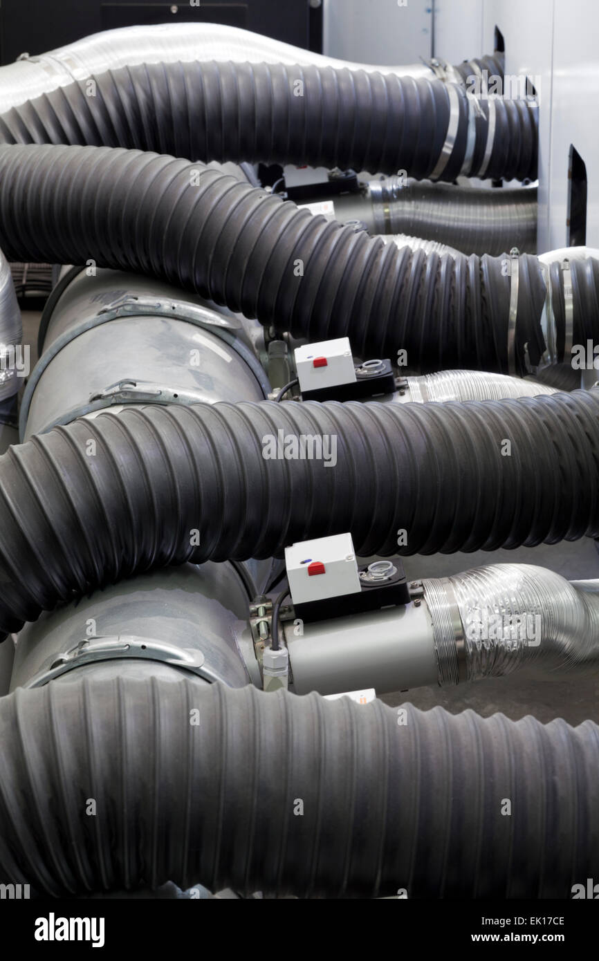 Nero tubi in gomma per la ventilazione Foto Stock