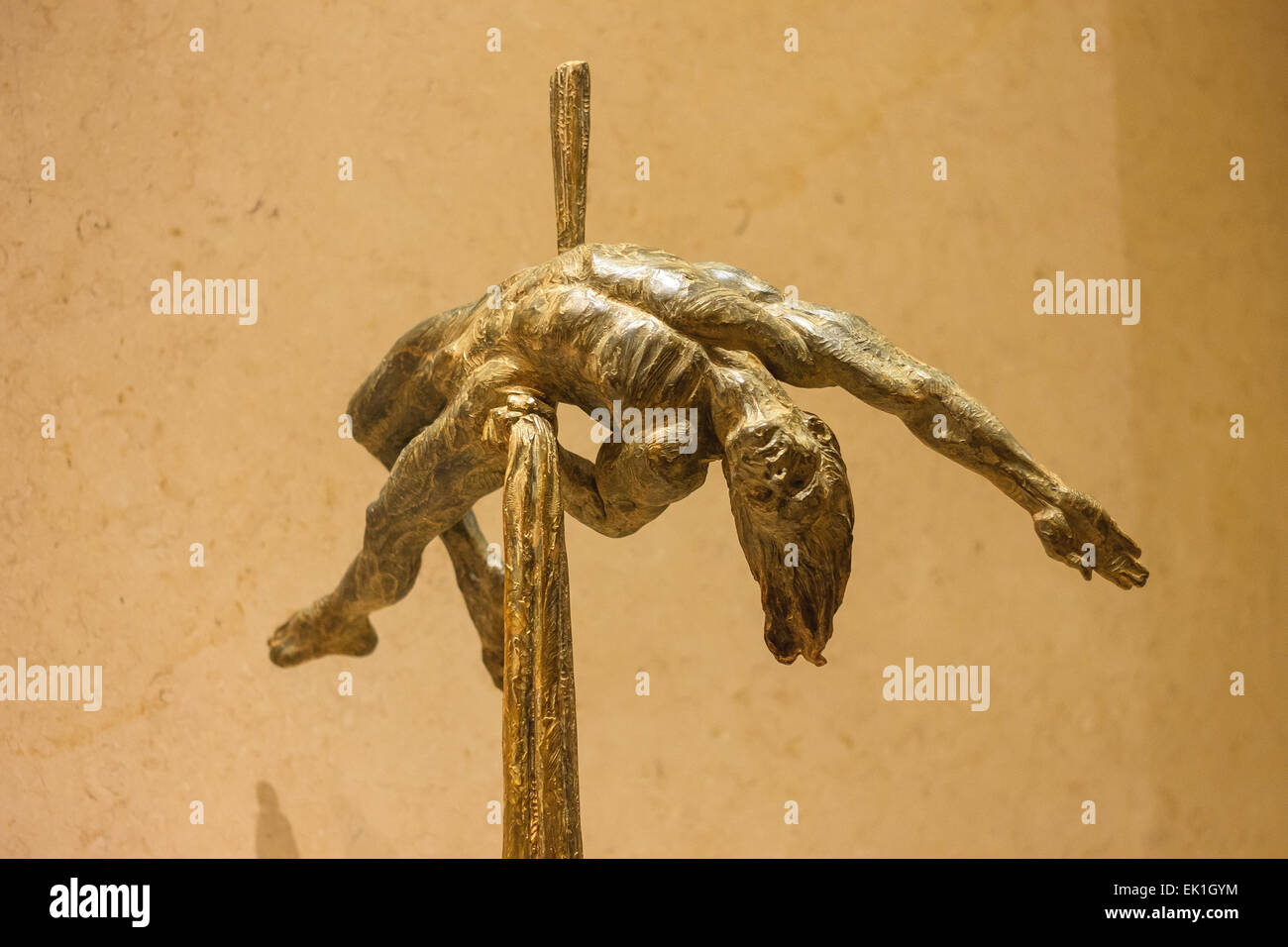 Las Vegas, Nevada, Stati Uniti d'America - 25 ottobre 2013 : esposizione di statue Cirque du Soleil artisti in las vegas. Oltre cinquanta sculture in bronzo di r. macdonald sono esposti nel teatro o lobby presso Bellagio Hotel. Foto Stock