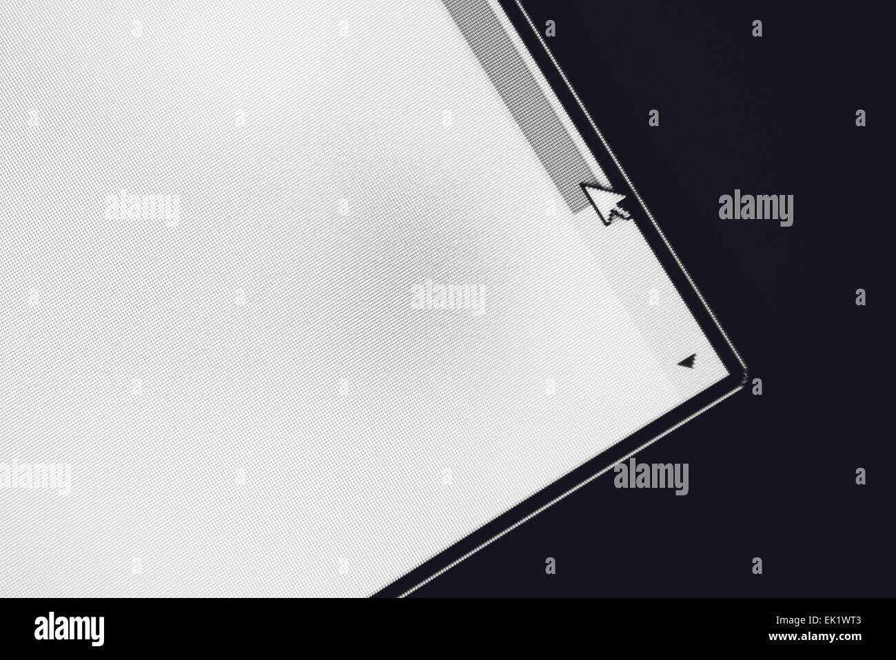 Computer freccia del cursore sulla barra di scorrimento con applicazione vuota finestra come spazio di copia, visibile pixel dello schermo. Foto Stock