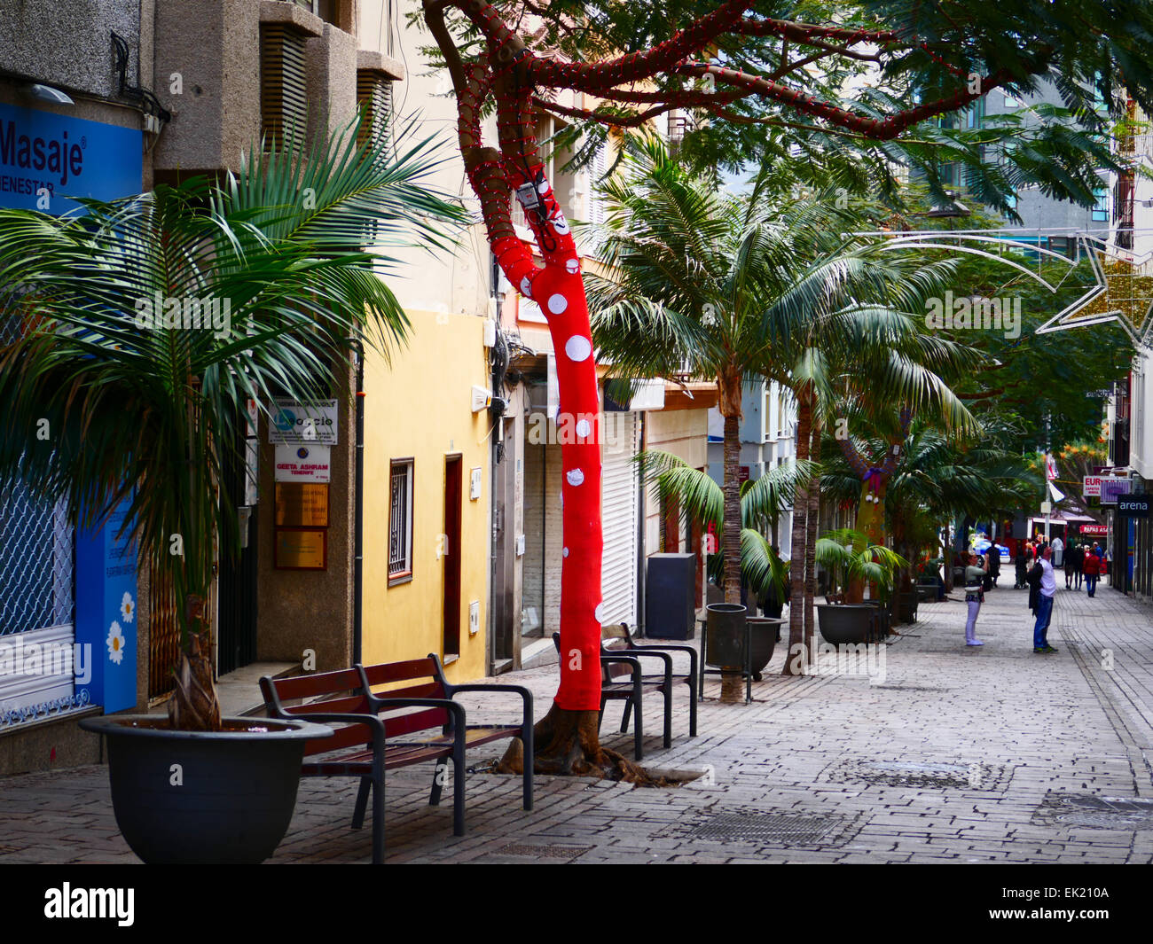 Il centro di lavorazione a maglia urbana Querilla Art Graffiti Maglia Santa  Cruz Tenerife Canarie Spagna Foto stock - Alamy