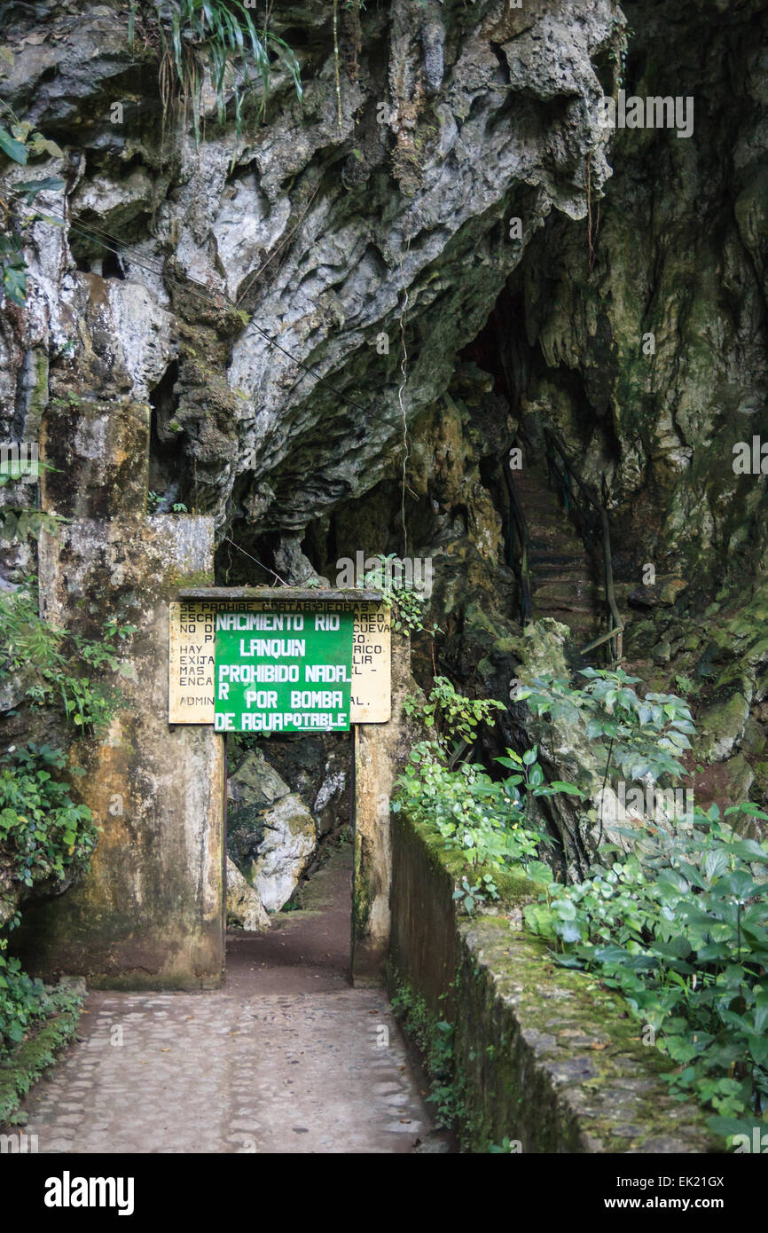 Le grotte di Lanquin entrata su Guatemala Foto Stock