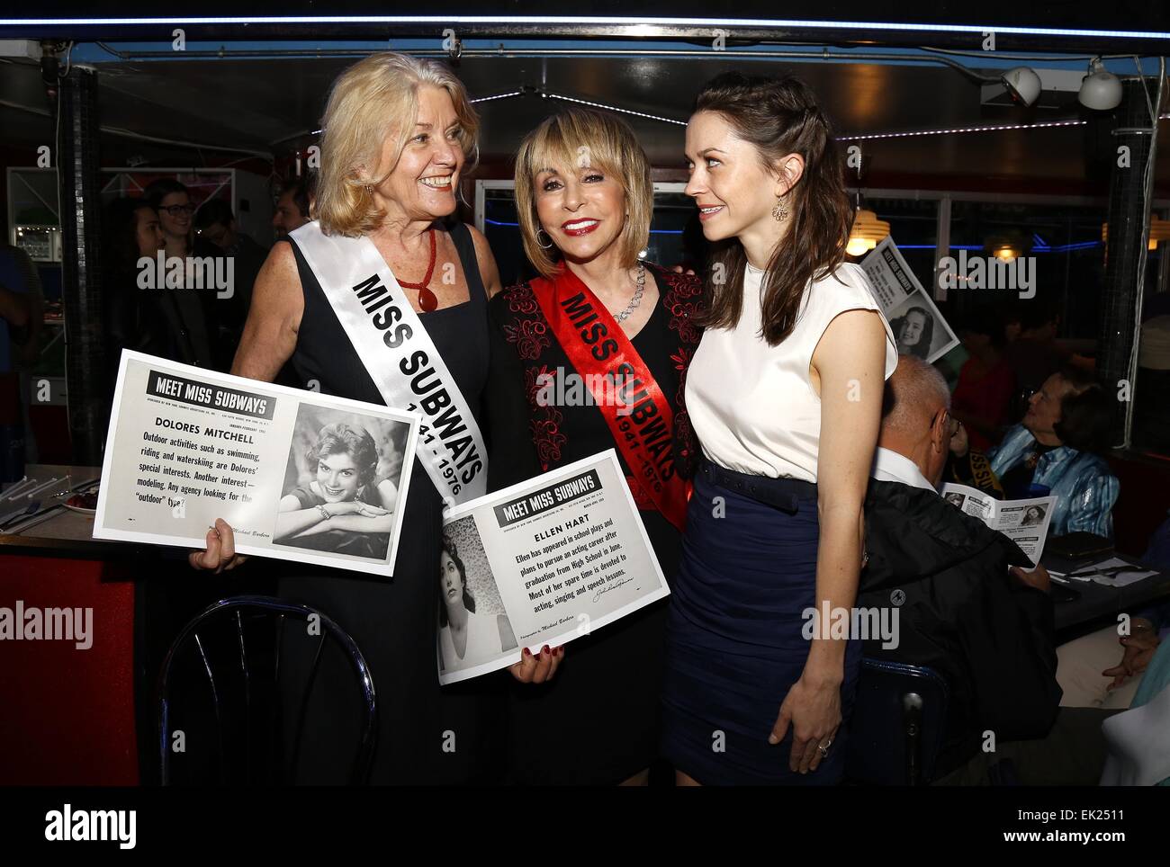 La Miss metropolitane coronamento onorario di 'in comune' attrice Megan Fairchild a Ellen's Stardust Diner offre: Dolores Mitchell,Ellen Hart,Megan Fairchild dove: New York New York, Stati Uniti quando: 01 Ott 2014 Foto Stock