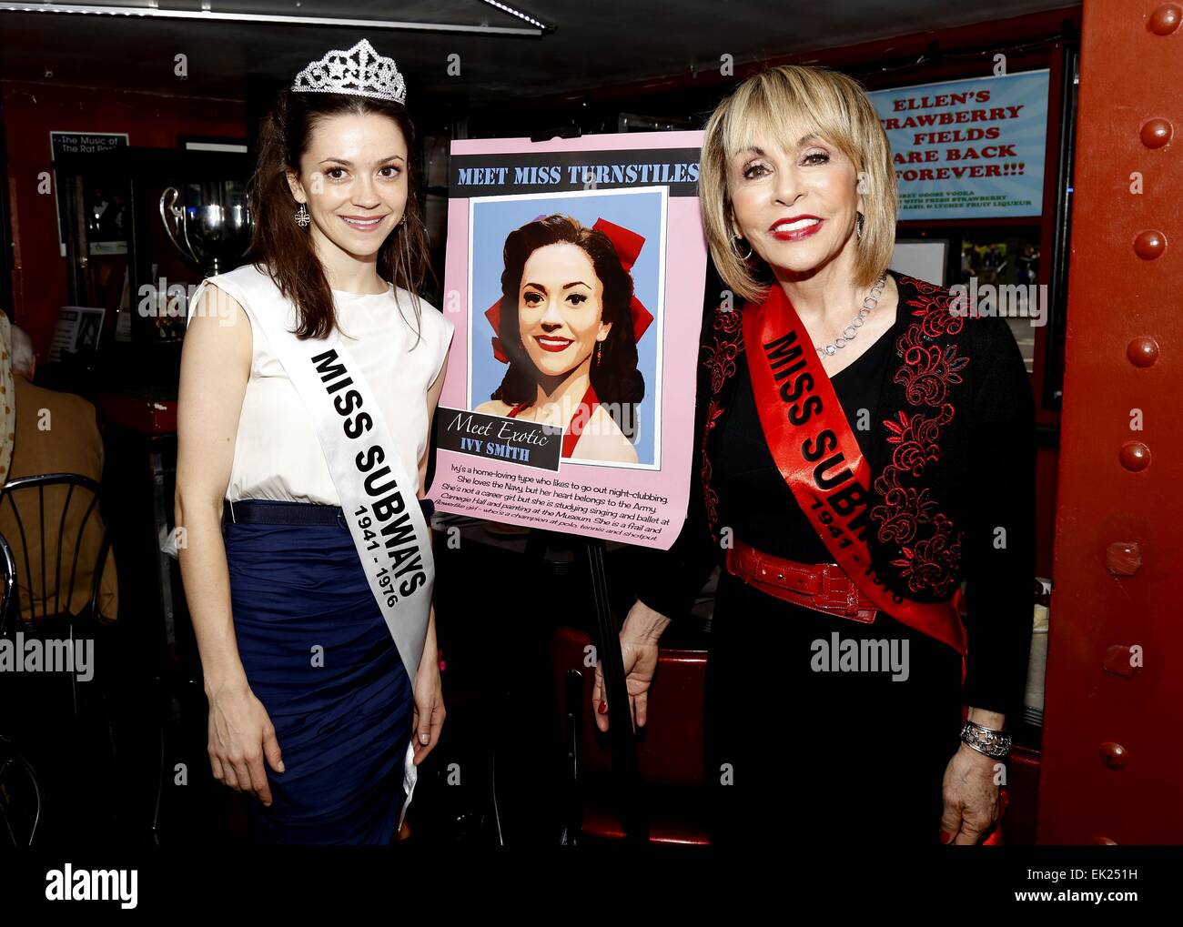 La Miss metropolitane coronamento onorario di 'in comune' attrice Megan Fairchild a Ellen's Stardust Diner offre: Megan Fairchild,Ellen Hart dove: New York New York, Stati Uniti quando: 01 Ott 2014 Foto Stock