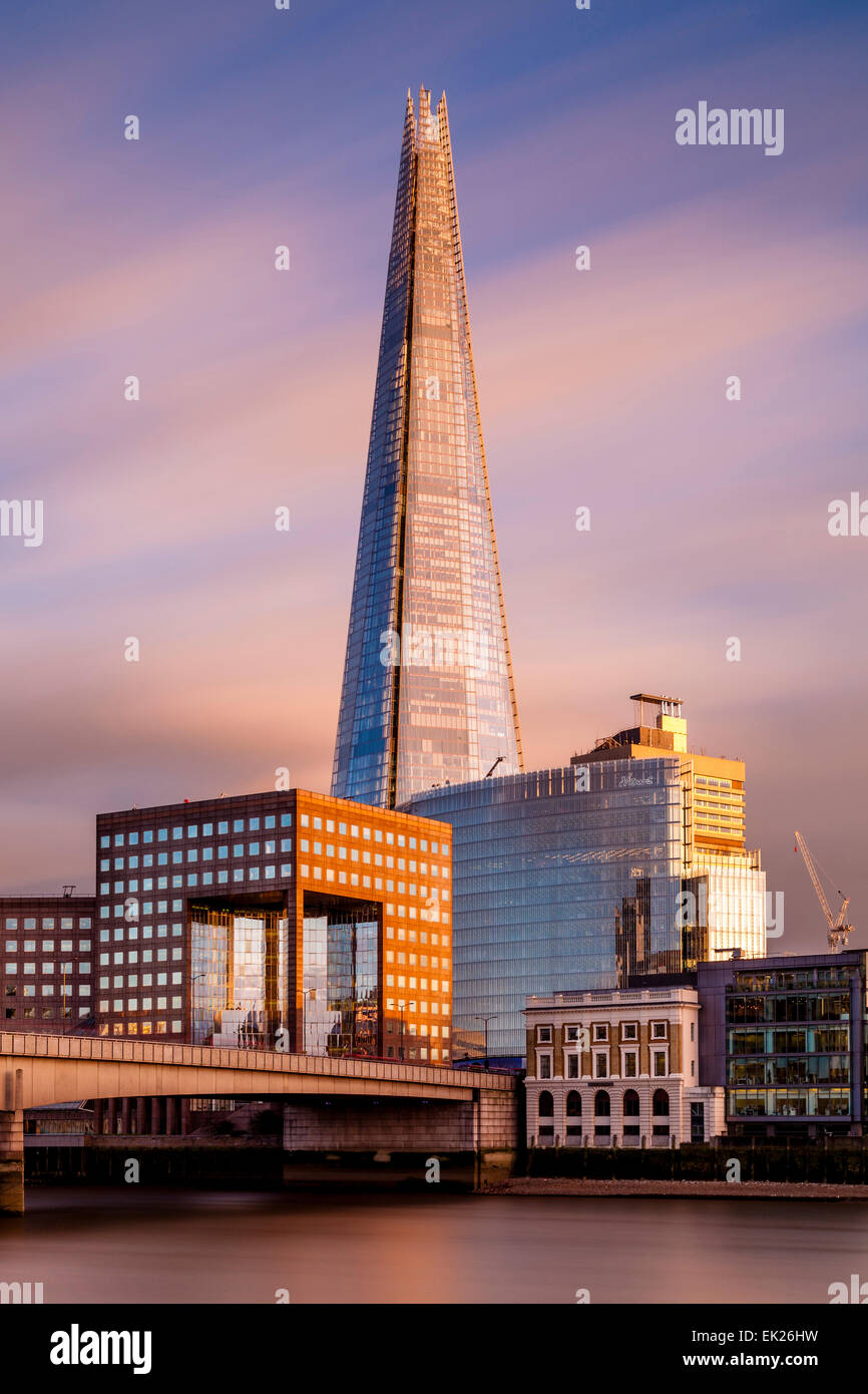 La Shard e London Bridge, Londra, Inghilterra Foto Stock