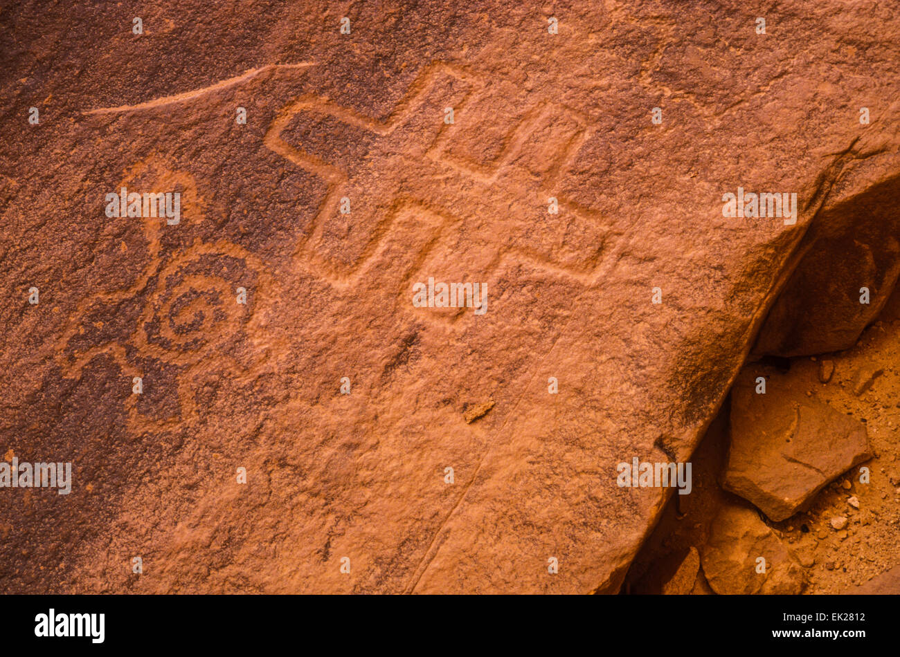 Anasazi indiani Petroglyph, ponti naturali monumento nazionale, Utah Foto Stock
