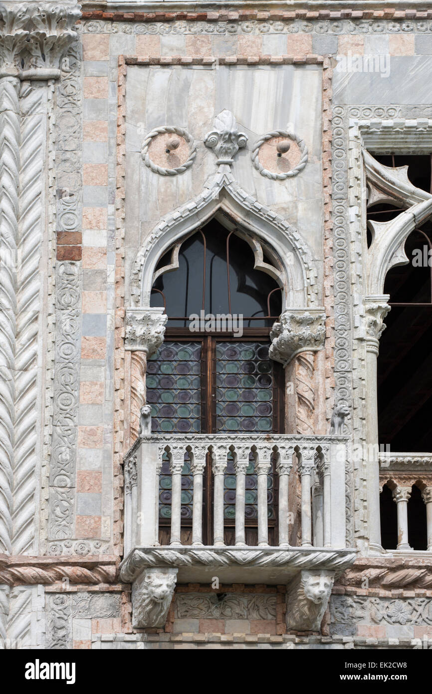 Finestra ornata, Ca' D'Oro, Grand Canal, Venezia, Italia Foto Stock