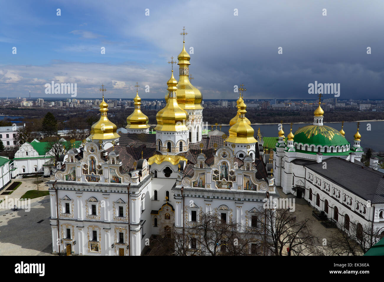 Cupole dorate del Lavra Kiev-Pechersk chiesa Foto Stock