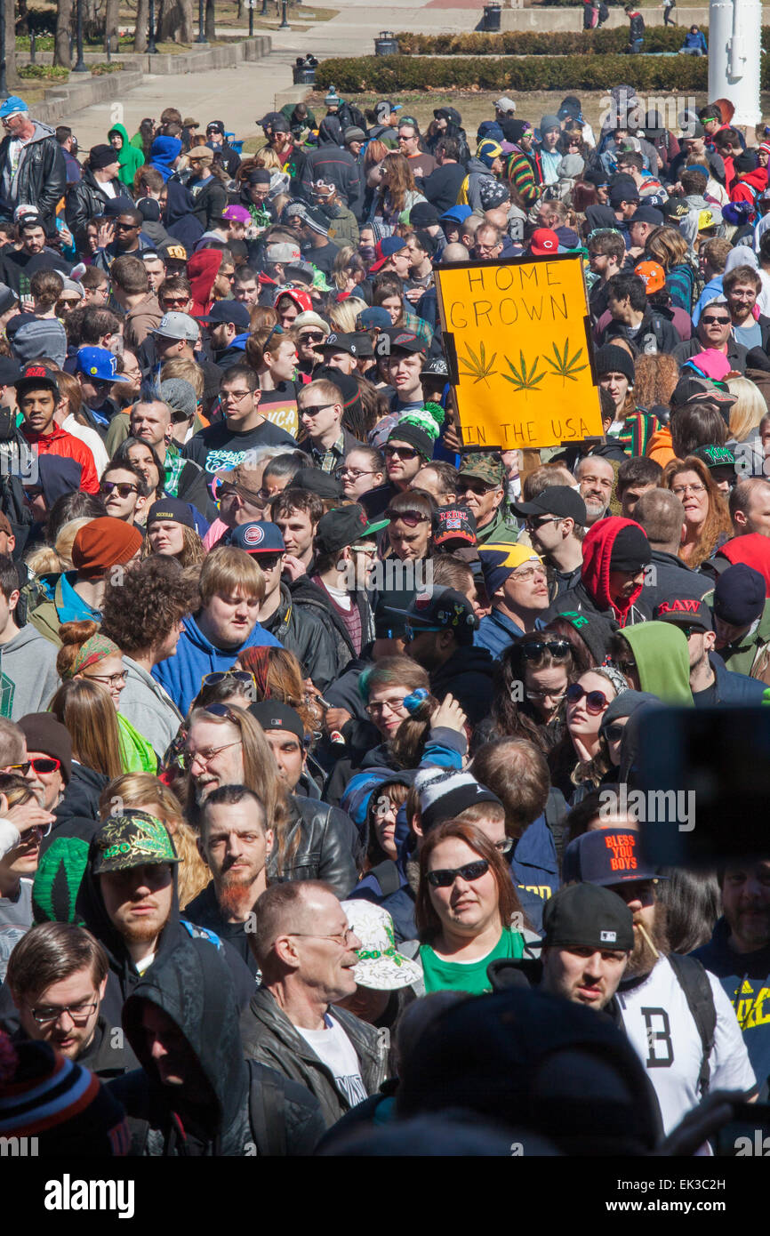 L'Hash annuale Bash presso l'Università del Michigan, dove un sacco di marijuana è affumicato e altoparlanti call per la sua legalizzazione. Foto Stock
