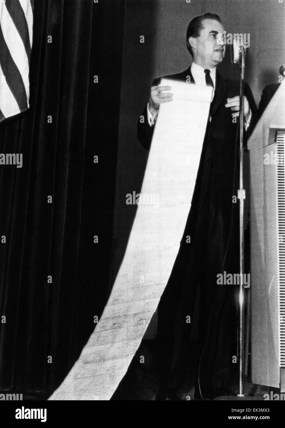 Alabama governatore George Wallace CAMPAGNA PER GLI STATI UNITI Presidente, Milwaukee, Wisconsin, USA, 1 Aprile 1964 Foto Stock