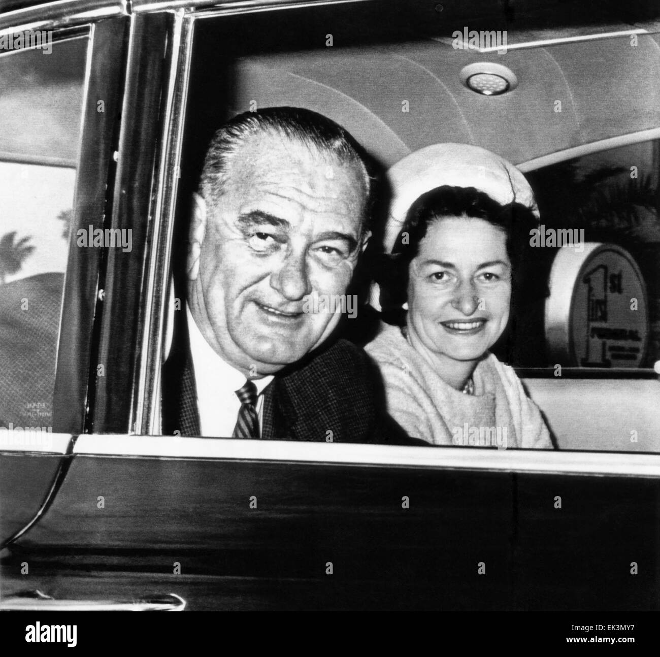 Stati Uniti Il presidente Lyndon Johnson con la moglie, Lady Bird, Palm Beach, Florida, Stati Uniti d'America, Ritratto, Febbraio 1964 Foto Stock
