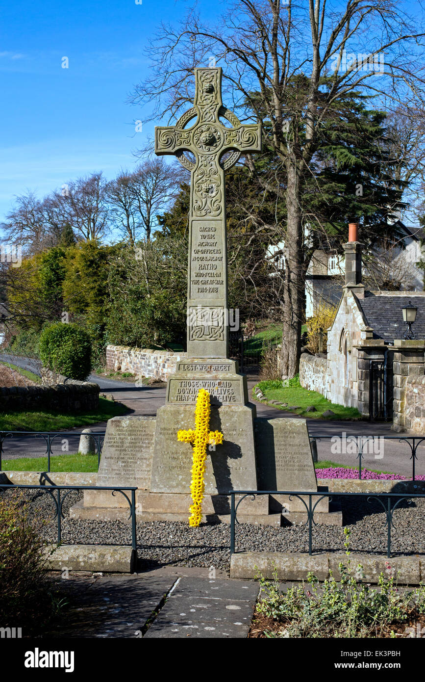 Memorial in Ratho nei pressi di Edimburgo per gli ufficiali, sottufficiali e uomini di Ratho caduti nella grande guerra 1914-18. Foto Stock