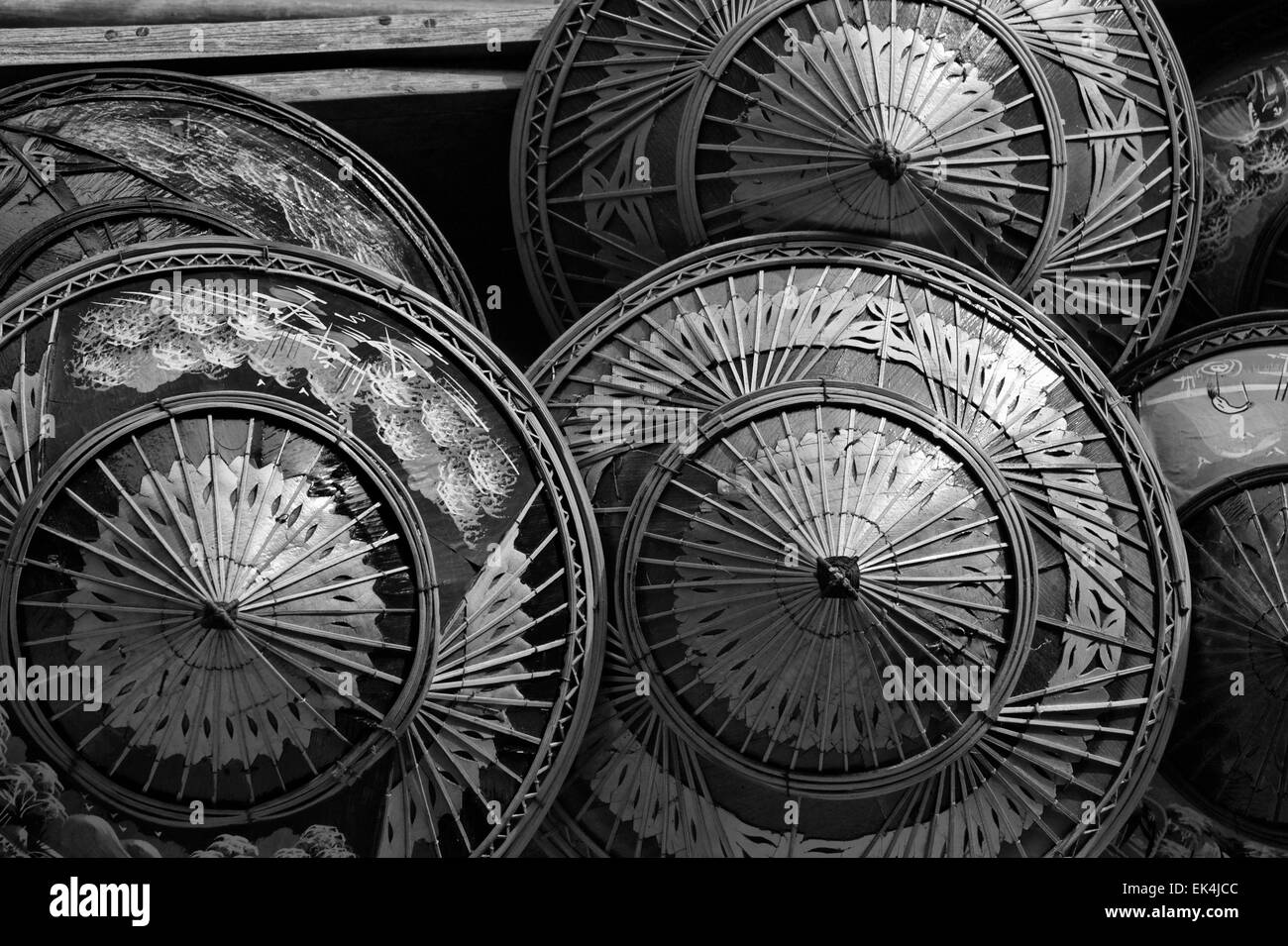 Thailandia, Bangkok, dipinte a mano cappelli tailandese per la vendita al Mercato Galleggiante Foto Stock