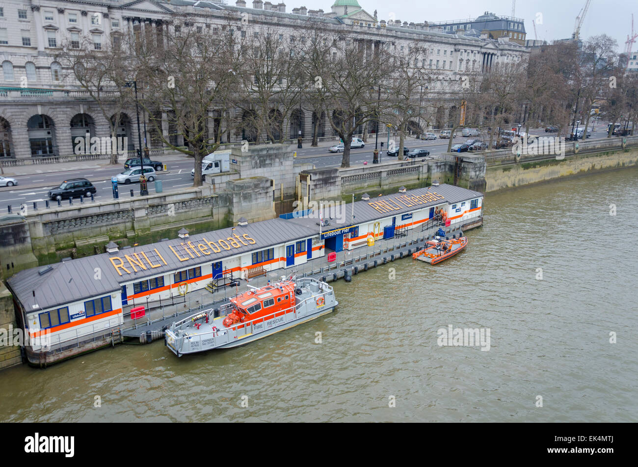 Imbarcazioni di salvataggio RNLI sul Tamigi, London, Regno Unito Foto Stock