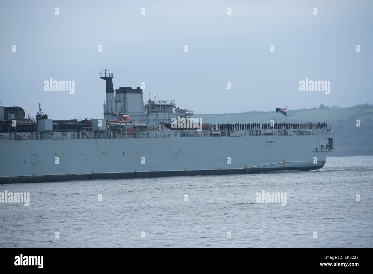 RFA Argus torna a Falmouth, post di una distribuzione alla Sierra Leone per supportare il virus di Ebola di emergenza di aiuto Foto Stock