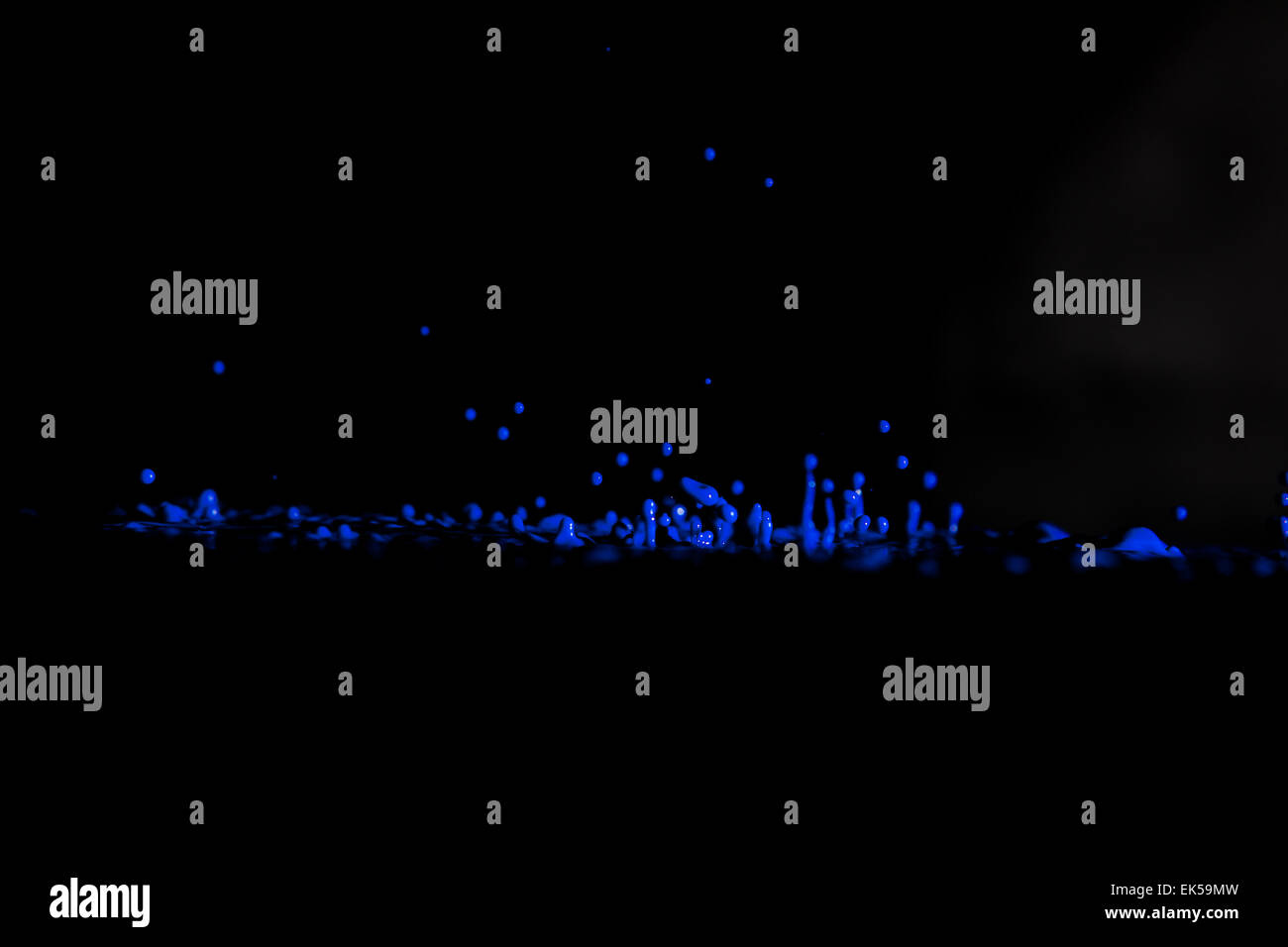 Blu gli spruzzi di vernice Foto Stock