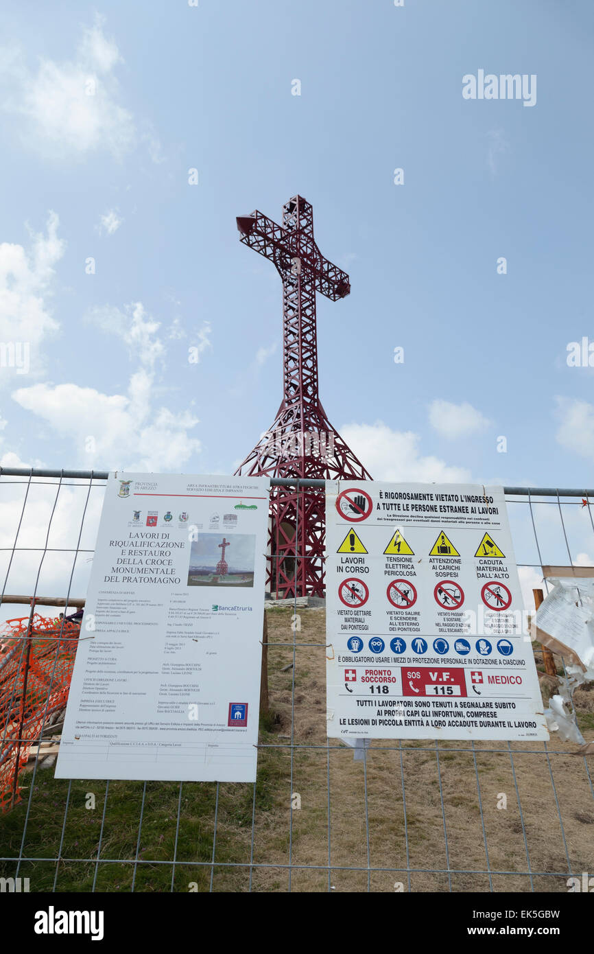 Sito per il restauro di un monumento religioso a Pratomagno,Toscana Foto Stock