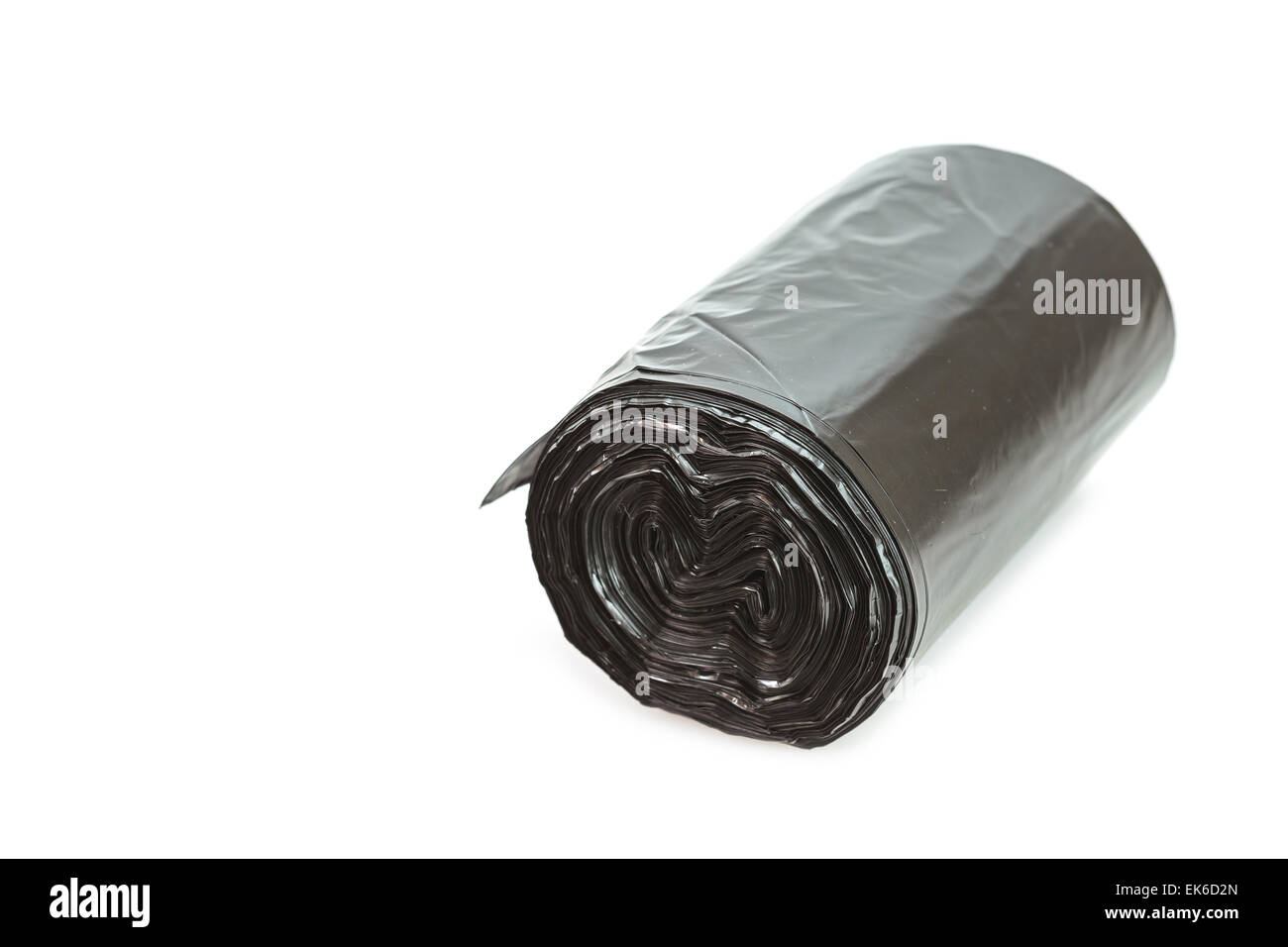 Rotolo di black garbage bag isolati su sfondo bianco Foto Stock